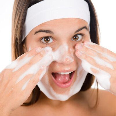 most teenagers suffer from skin acne