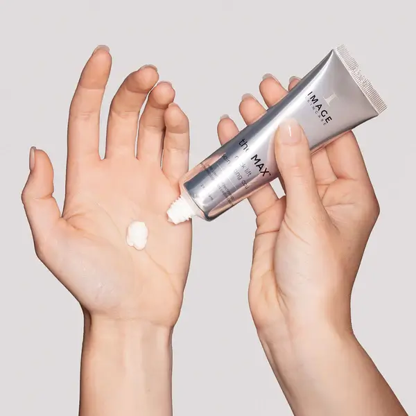 the MAX™ neck lift - Image Skincare - Image 4